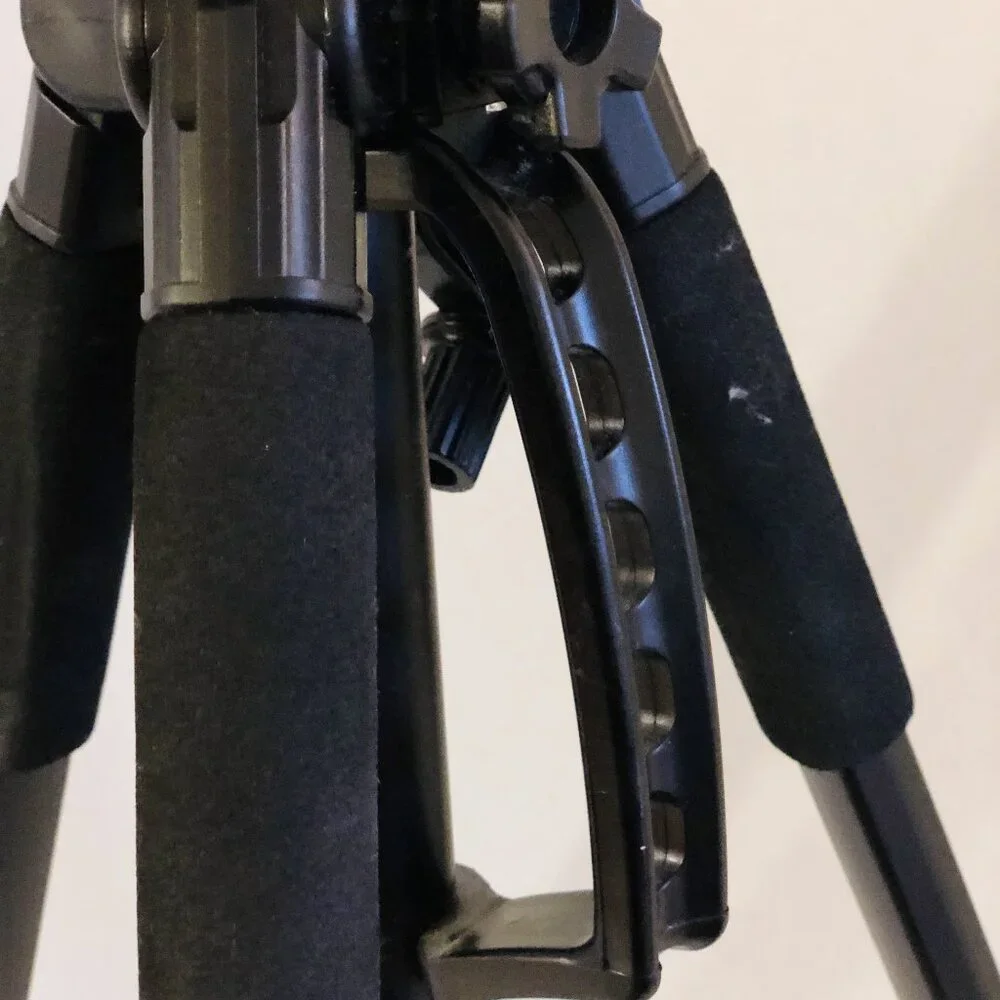Vivitar Camera Tripod With Bag Adjustable Legs Shortest 20.5